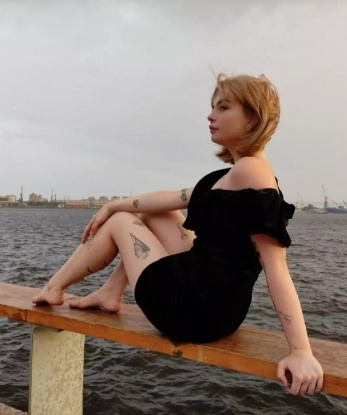 Живу в Москве, место встречи - уютный номер в центре Москвы. Мои услуги включают классический и оральный секс, а также различные эротические массажи.❤️
Я могу быть твоей нежной куртизанкой или игривой доминой - выбор за тобой. 😈
У меня есть отличные отзывы от предыдущих клиентов, которые подтверждают мою профессиональность и талант в постели. 😌
Посмотри мои фото, чтобы увидеть, какая я страстная и сексуальная. Прости, но без фото общение не возможно. 📸
Не медли, милый, и набери мой номер☎️. Захватывающие приключения и незабываемые моменты гарантированы в нашей встрече. Жду тебя! 😘 Виктория